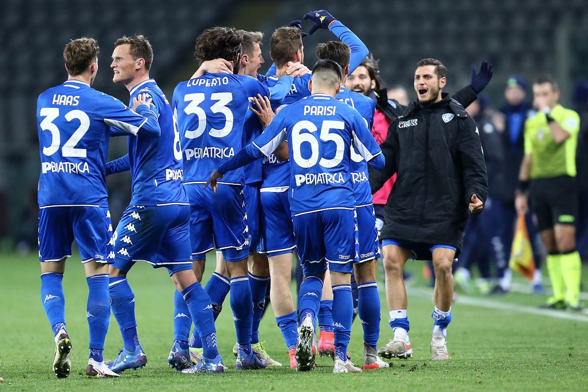 了强烈不满 了强烈不满