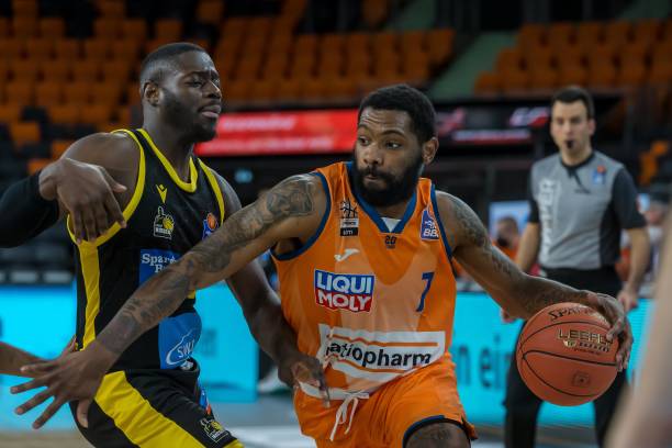 除了这两位 除了这两位